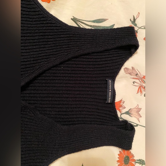 Brandy Melville Navy Blue Sweater Vest - Picture 3 of 3